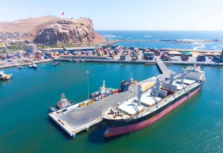 Arriba a Arica un segundo buque petrolero procedente de Rusia con carga destinada a Bolivia