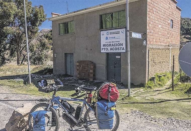 La oficina de Migración en Puerto Acosta permanece cerrada