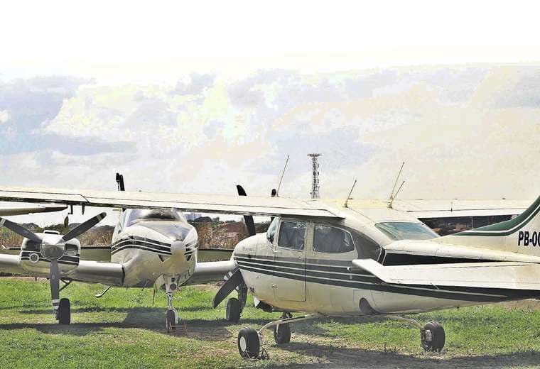 Avionetas se pintan y matriculan con el código "Papa Bravo" (PB)