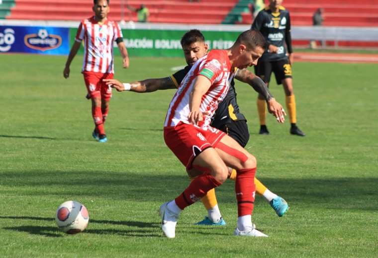 El partido se juega en el estadio Patria, de Sucre. Foto. APG