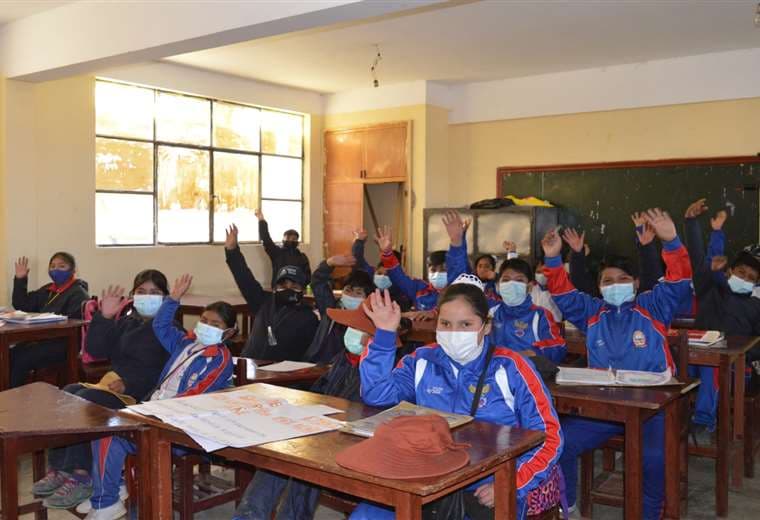 Estudiantes en sus clases. Foto de archivo:ABI