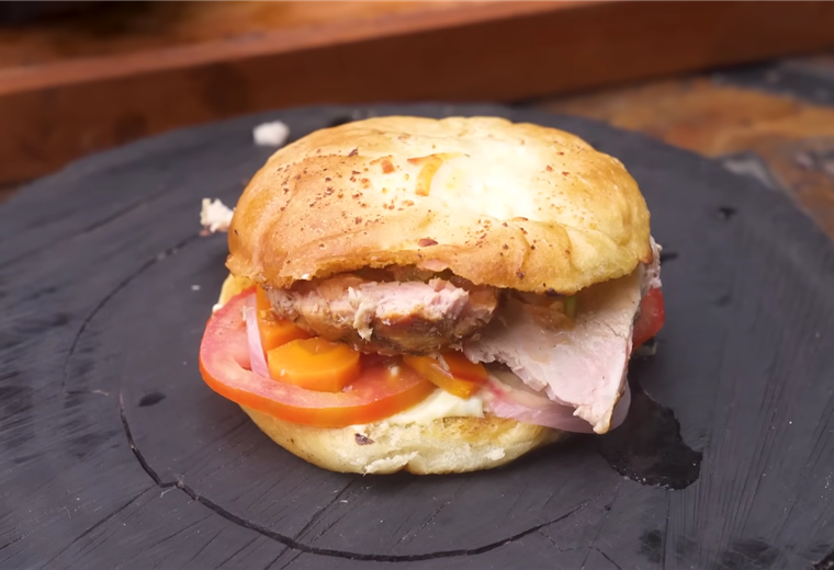 El sándwich de chola es un emblema de la gastronomía nacional