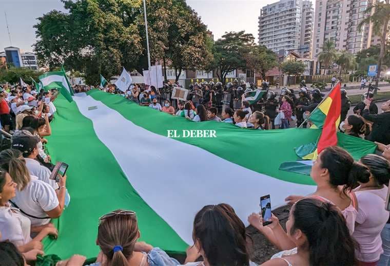 Manifestaciones llegan al Cristo/Foto: Jorge Gutiérrez