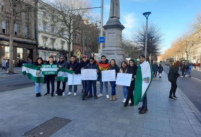 Bolivianos en el exterior se manifiestan a favor de la libertad de Camacho/ Foto: RRSS