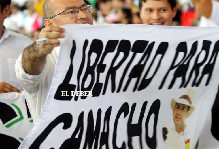 Simpatizantes de Creemos se reunieron para concoer el mensaje de Camacho/Jorge Gutiérrez