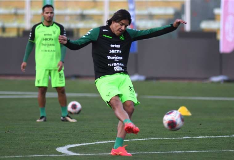 Marcelo Martins en un entrenamiento de la Selección. FBF