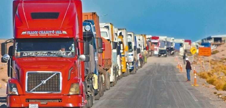 El transporte internacional boliviano en alerta 