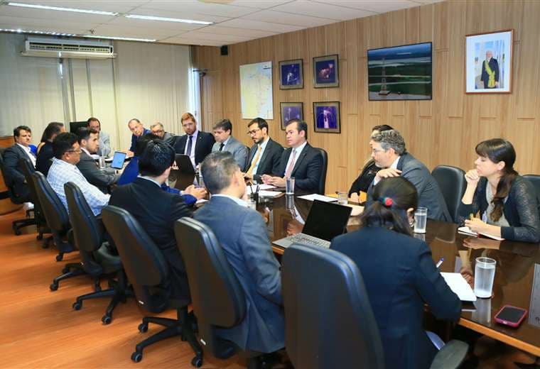 Autoridades bolivianas y brasileñas se reunieron en Brasil (Foto: MHE)