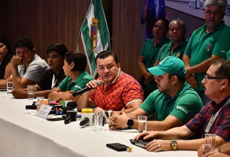 Jhonny Fernández en reunión con las juntas vecinales/ Foto: GAMSC