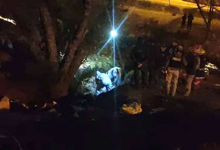 El cuerpo de un hombre fue enterrado en la zona del puente Antezana/Foto: RRSS