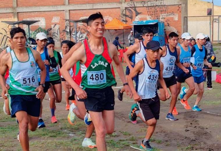 Más de un centenar de atletas compitieron en Viacha. Foto: Internet