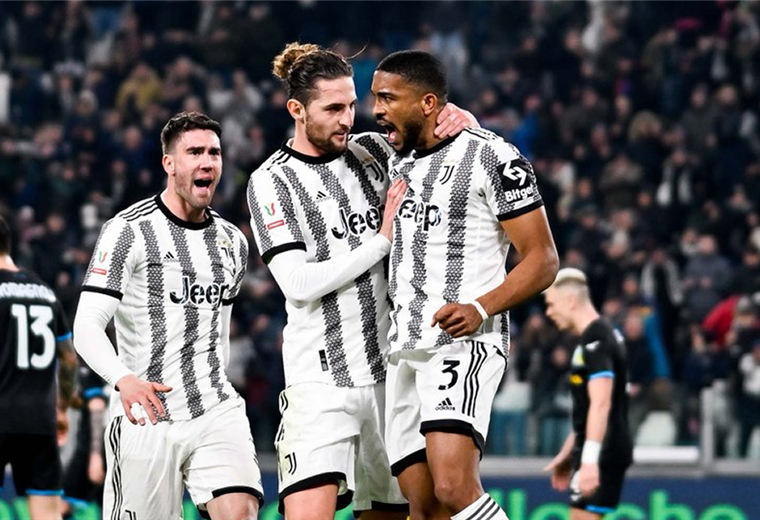 Jugadores de la Juventus celebran el triunfo ante Lazio. Foto. Internet 
