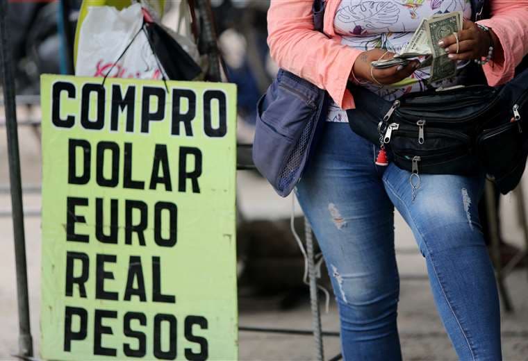 Desde el ente emisor aseguran que la venta de dólares es normal  /Foto: Ricardo Montero 