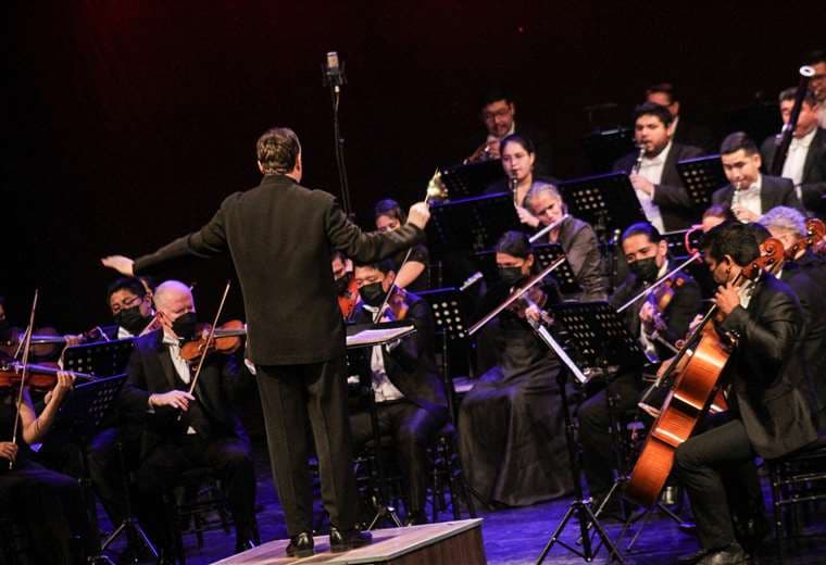 La Orquesta Filarmónica de Santa Cruz de la Sierra en su concierto Eternamente Beethoven. 
