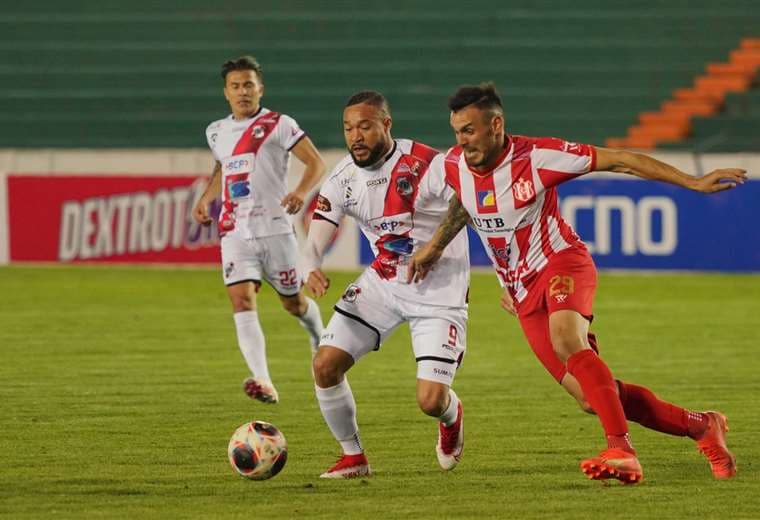 Imagen del partido entre Independiente y Nacional Potosí. APG
