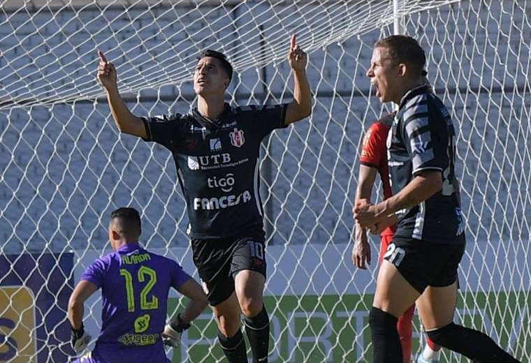 Thomaz Santos marcó el único gol del partido. Foto: APG Noticias