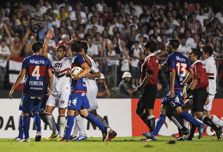 Tigre y Sao Paulo en la final de Sudamericana 2012.