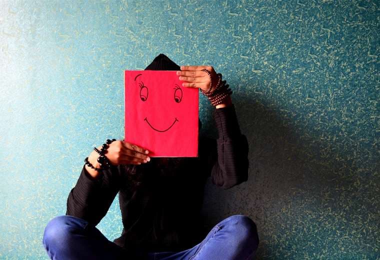 La depresión sonriente esconde la problemática interna con una sensación de felicidad