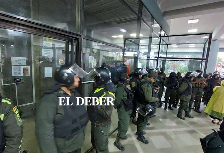 El Palacio de Justicia se encuentra custodiado por la Policía/Foto: Ricardo Montero