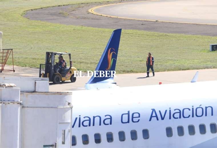 La comisión de Diputados inspeccionó el aeropuerto Viru Viru. Foto: Juan Carlos Torrejón