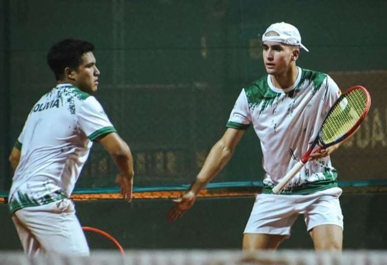 Agustín Cuéllar y Ernesto Requena jugaron el partido de dobles. Foto: APT