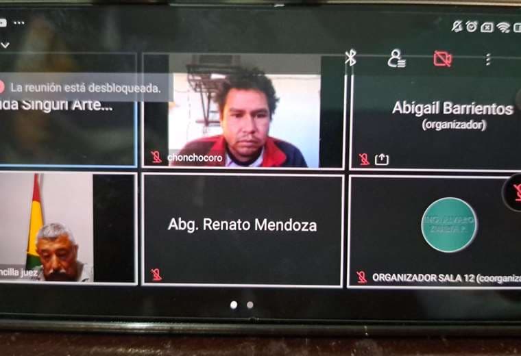 Ruddy Yáñez se conectó desde Chonchocoro a su audiencia virtual.