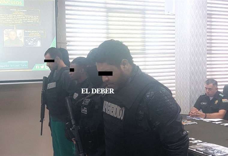 Los atracadores fueron presentados por la Policía/Foto: Juan Carlos Torrejón 