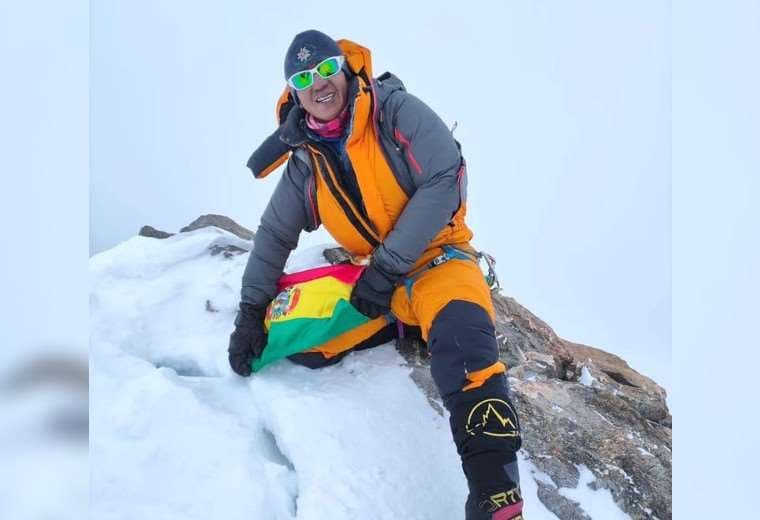 Hugo Ayaviri en la cima del Nanga Parbat