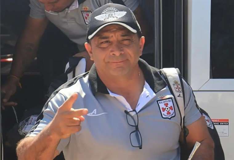 Rodríguez presentó su renuncia al cargo de entrenador. Foto: Prensa Real SC