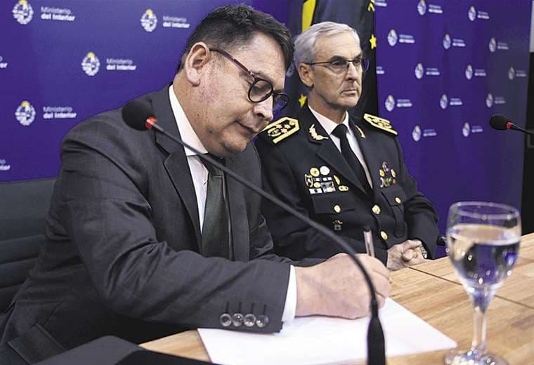 Aguilera se reunió con el ministro del Interior de Uruguay y con subjefes policiales de es