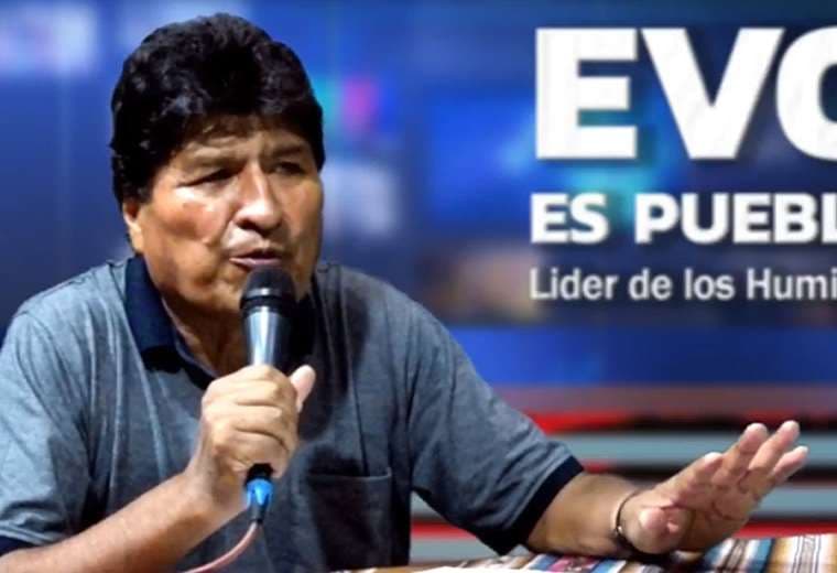 Evo Morales en su programa radial. Foto: Captura/RKC