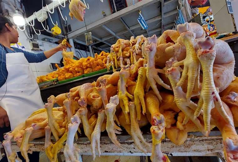 Gobierno garantiza abastecimiento de carne de pollo a precio justo a través de Emapa