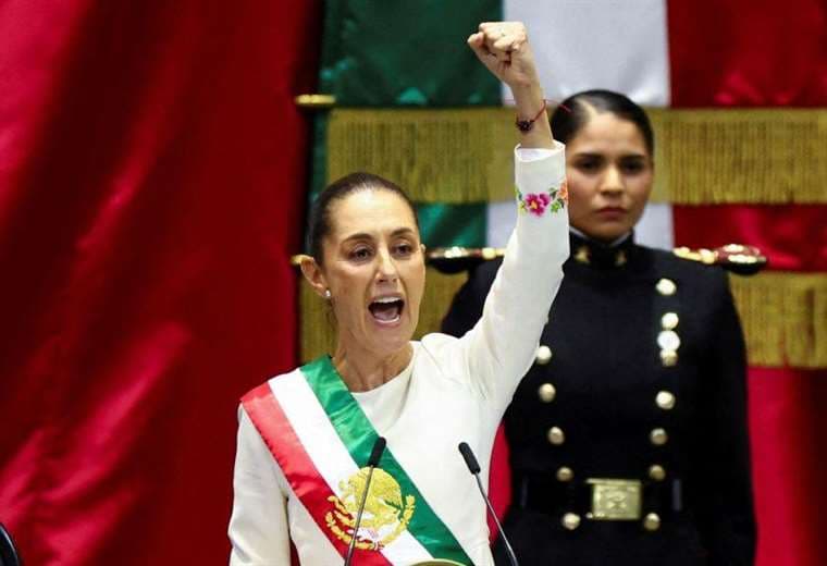 "Soy madre, abuela, científica y mujer de fe. Y a partir de hoy, presidenta": el poderoso discurso de Claudia Sheinbaum al asumir el poder en México