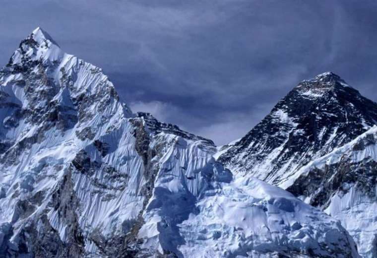 La sorprendente razón por la que el Everest crece 2 milímetros al año