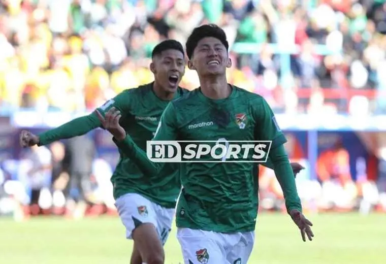 Miguel Terceros grita su gol que significan tres puntos para Bolivia. Foto: Fuad Landívar