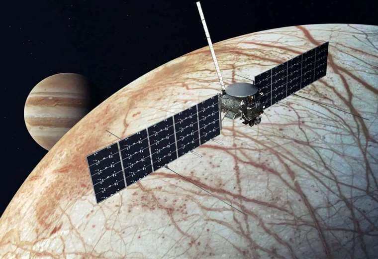 Europa, la misteriosa luna de Jupiter a la que viaja la Nasa en busca de vida y que se cree que tiene el doble de agua que la Tierra