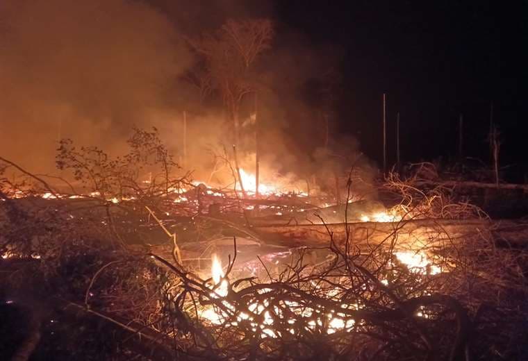 Incendios penetran el parque Madidi, uno de los más diversos del mundo 