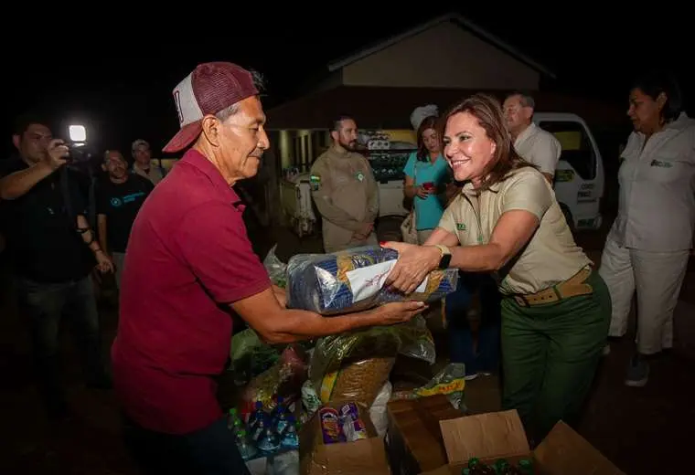 Gobernación entrega dos toneladas de asistencia humanitaria para comunidades de San Javier