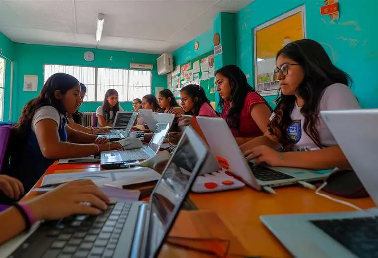 Inclusión digital en escolares, clave para desbloquear potencial económico de los países