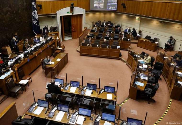 El Congreso de Chile destituye al juez Sergio Muñoz