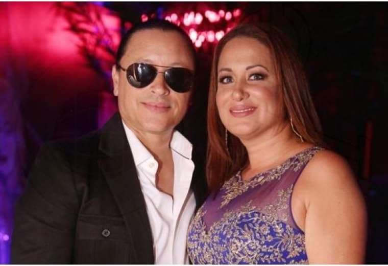 Elvis Crespo se divorcia tras 15 años de matrimonio