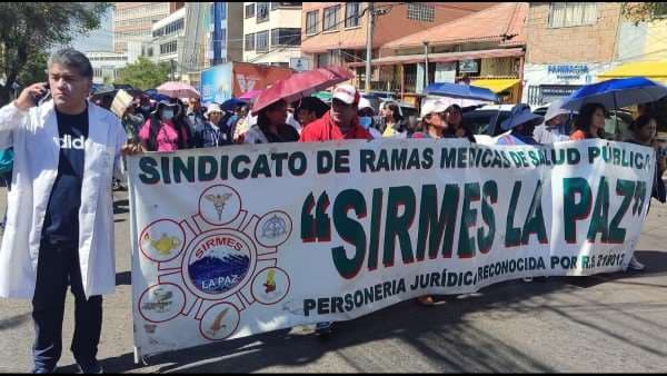 Instan al Sedes y a los trabajadores en salud de La Paz a resolver sus conflictos 