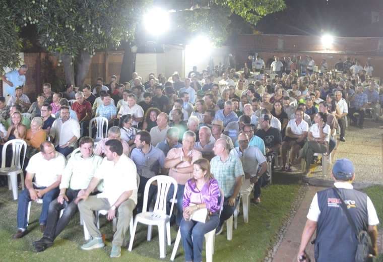 Los ganaderos se encuentran en emergencia /Foto: Fegasacruz