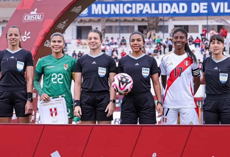 Selección boliviana de fútbol femenino perdió dos amistosos contra Perú