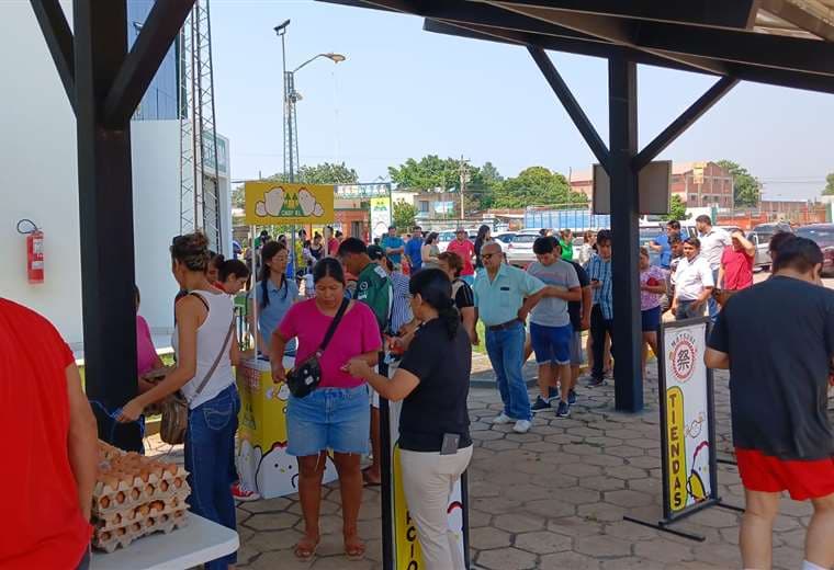 Caisy inició la venta de huevos en sus oficinas/Foto: Caisy