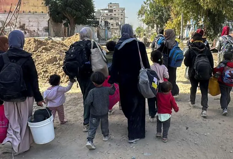 En el norte de Gaza, no hay "nadie para sacar los cuerpos, devorados por perros callejeros"