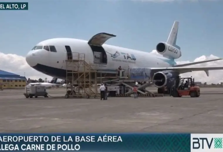 Gobierno ha dispuesto un puente aéreo hacia La Paz/Foto: Captura BTv