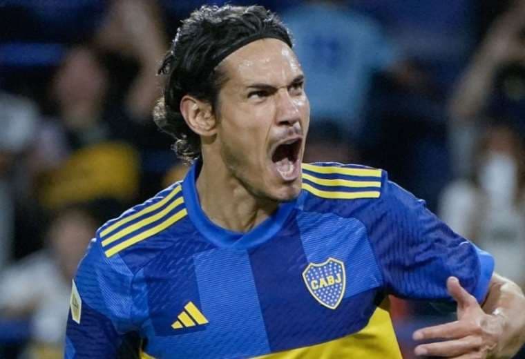 Edinson Cavani festejando uno de sus goles con Boca Juniors. Foto: Internet