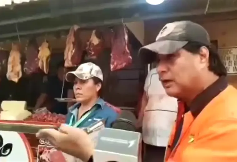 En Ascensión de Guarayos clausuran friales por aumentar 6 bolivianos el precio del kilo de carne de res 