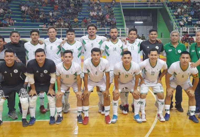 El equipo de CRE que logró un empate en su visita a Petrolero. Foto: CRE